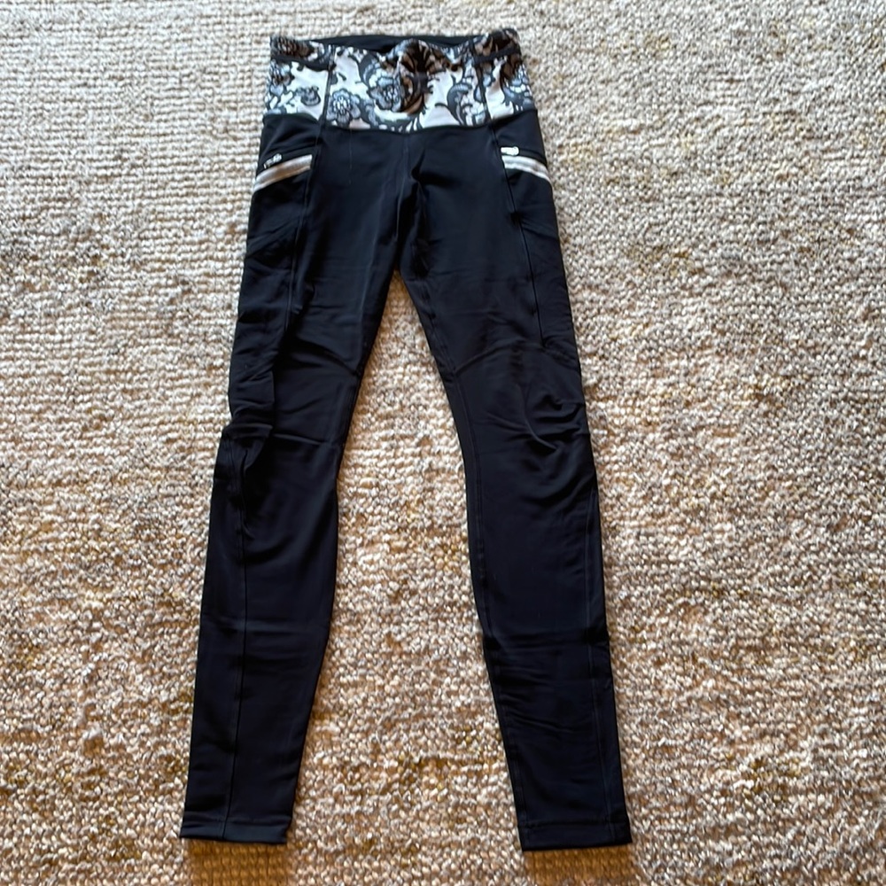 Lululemon high waisted full length legging size 6 like new